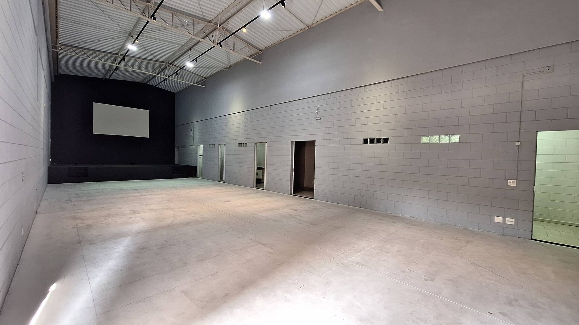 #202 - Galpão para Venda em Itatiba - SP